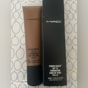 New MAC Cosmetics Studio Sculpt SPF 15 Foundation - NC50